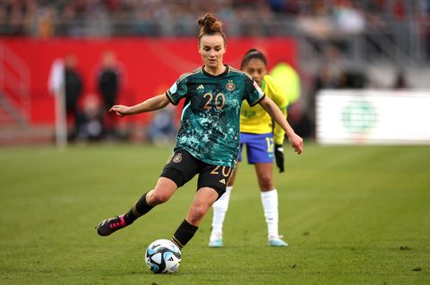 Lina Magull vom FC Bayern München während eines eine Fußball-Freundschaftsspiels der DFB-Frauen gegen Brasilien