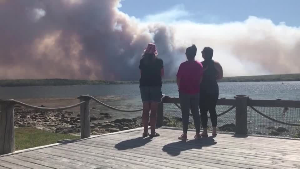 Video: Kanada: Waldbrände weiterhin außer Kontrolle