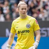 Tor: Stina Johannes, Eintracht Frankfurt  Mit 23 Jahren ist Stina Johannes noch jung. Dennoch verfügt die Frankfurterin über viel Erfahrung. Sie durchlief alle Nachwuchs-Nationalmannschaften und kickte schon in der japanischen Liga, wo sie mit INAC Kobe Leonessa den Meistertitel gewann.