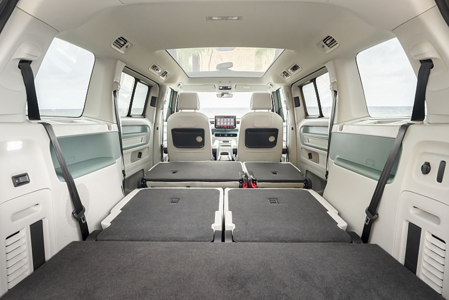 VW ID Buzz XL 2024