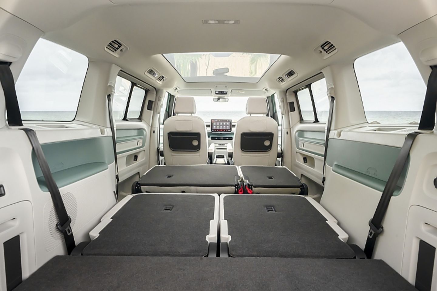 VW ID Buzz XL 2024