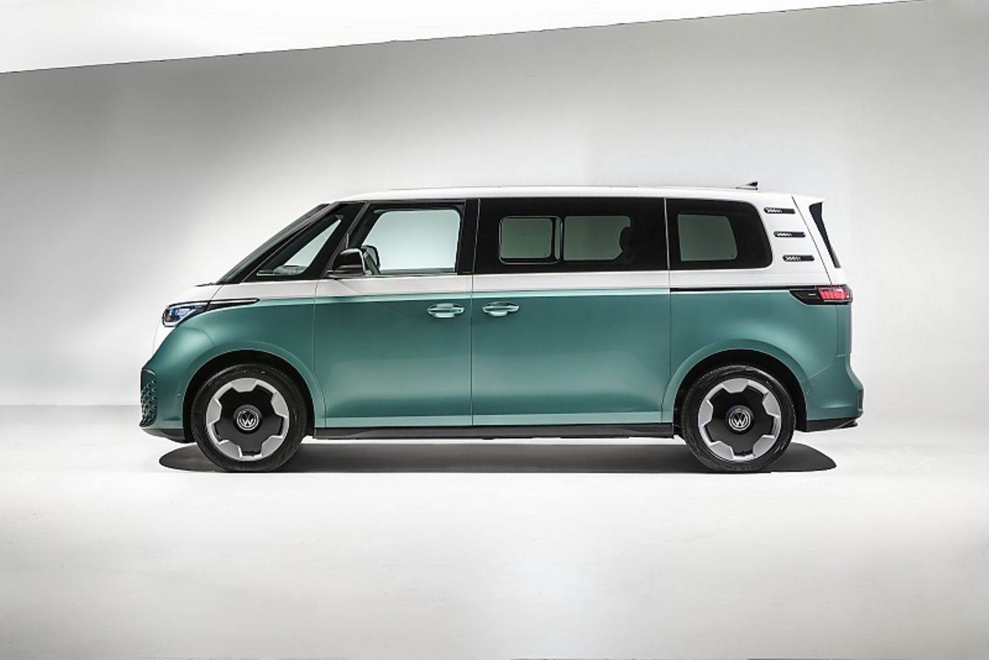 VW ID Buzz XL 2024