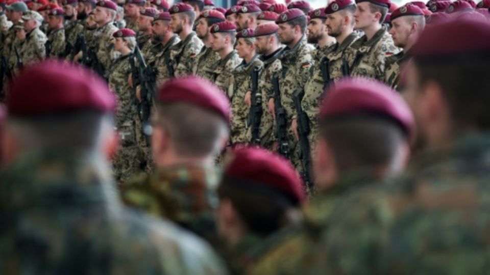 Bundeswehrsoldaten und -soldatinnen