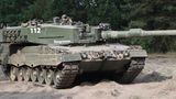 Der Leopard 2 A4 noch mit seiner steilen und charakteristischen Turmpanzerung.