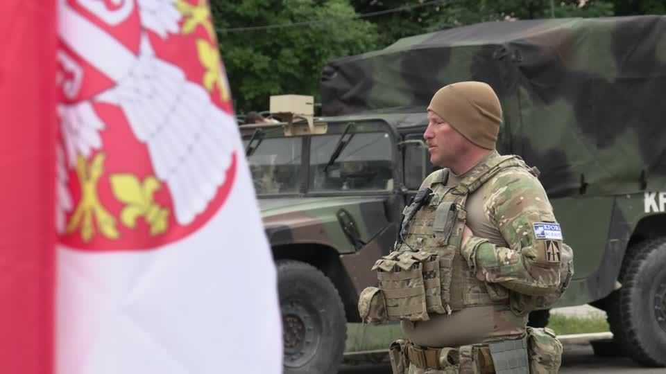 Video: KFOR-Verstärkung erreicht Kosovo