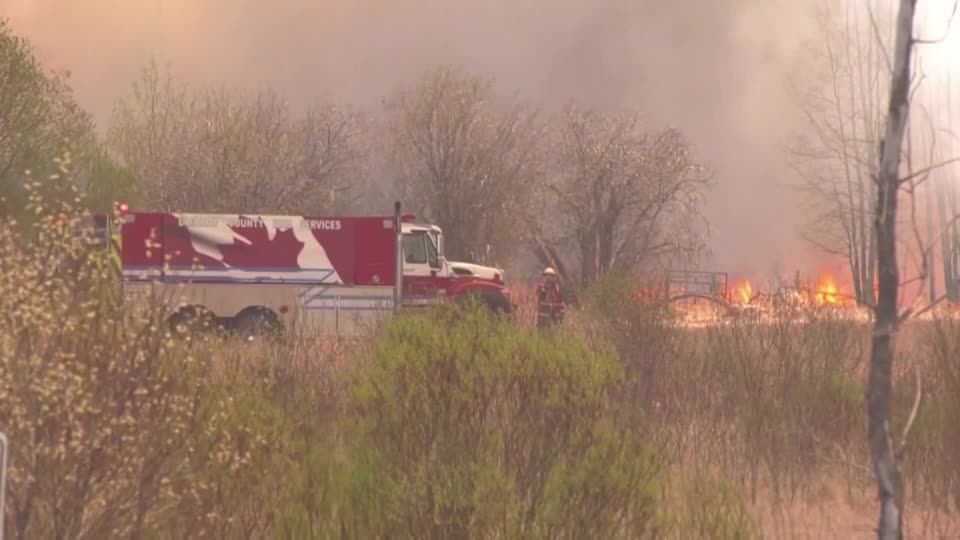 Video: Kanada: Waldbrände quer über das Land