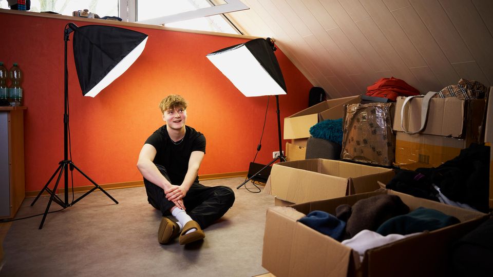 Der Gründer Lukas Hamm verkauft Vintage-Mode vom Dachboden seines Elternhauses