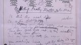 Auf dieses Blatt Papier kritzelte Freddie Mercury die Lyrics für die berühmte Hymne "Bohemian Rhapsody". Den Wert des Zettels beziffert Sotheby's auf unglaubliche 800.000 bis 1,2 Millionen Pfund (900.000 bis 1,4 Millionen Euro).