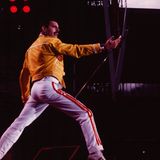 Freddie Mercury (hier bei einem Auftritt in Köln 1986) gilt als einer der bedeutendsten Rocksänger überhaupt. Er starb 1991 im Alter von nur 45 Jahren an den Folgen einer Aids-Erkrankung.