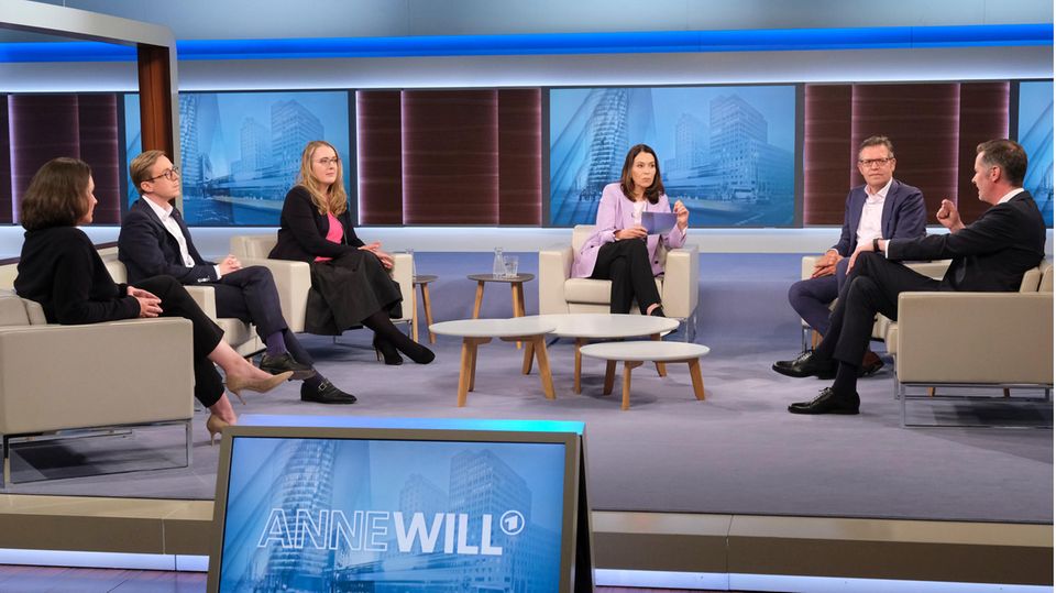 Die Talkrunde bei Anne Will