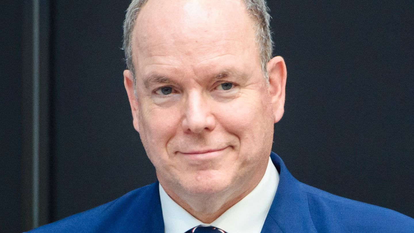 Fürst Albert spricht im "Gala"-Interview über seine Kindheit
