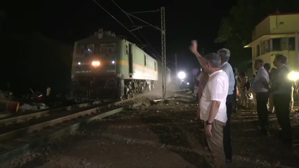 Video: Signalstörung offenbar Grund für Zugunglück in Indien