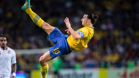 Zlatan Ibrahimovic trifft im Spiel gegen England per Fallrückzieher aus 25 Metern