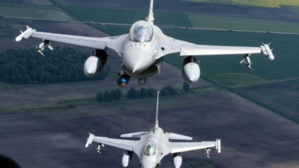 Zwei F-16-Kampfjets (Symbolfoto)