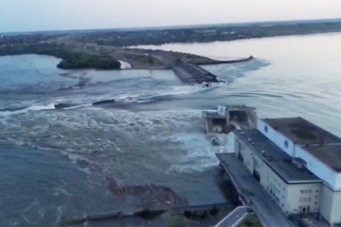 Kachowka-Staudamm gesprengt: Video zeigt Überflutung