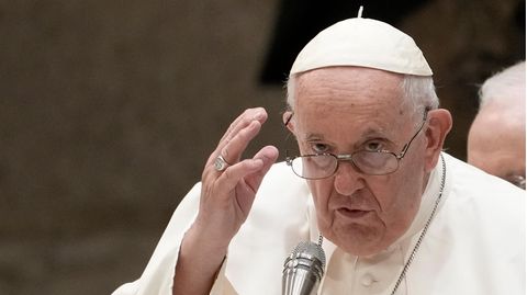 Papst Franziskus Anfang Mai