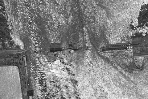 Dieses Satellitenbild zeigt die Schäden am Kachowka-Damm im Süden der Ukraine