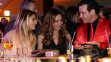 Von 2011 bis 2015 war Lindemann mit der Moderatorin Sophia Thomalla liiert. Doch auch nach der Trennung verstanden sich die beiden noch gut. Bei der Echo-Verleihung 2016 unterhält sich der Musiker angeregt mit Sophia und ihrer Mutter, der Schauspielerin Simone Thomalla. Nach den jüngsten Anschuldigungen sprang sie ihrem Ex zur Seite: Den angeblichen Vorfall habe es "nie gegeben", sagte die 33-Jährige.