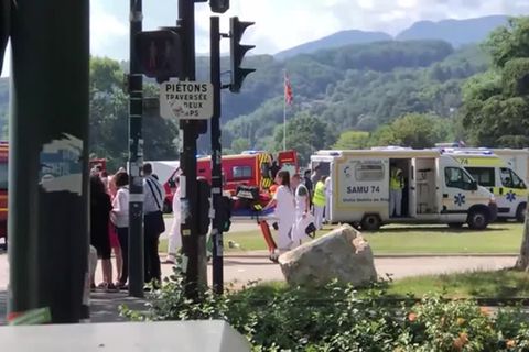 Annecy: Mehrere Kleinkinder bei Messerangriff in Frankreich verletzt – Täter in Haft