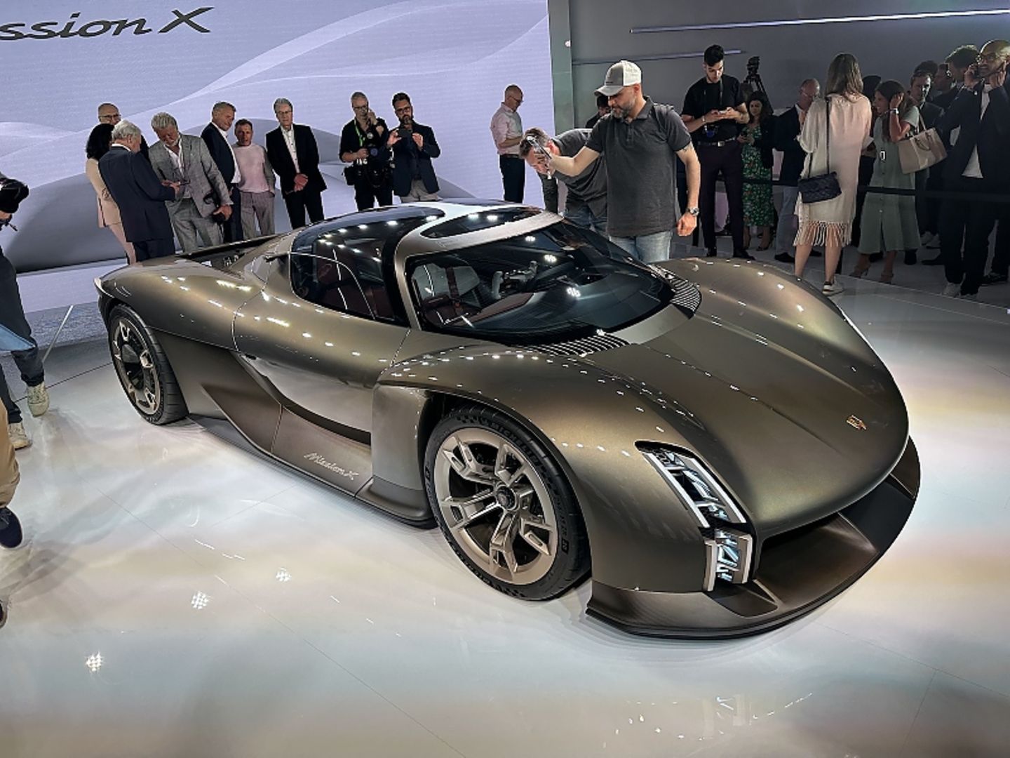 Porsche Mission X 2023