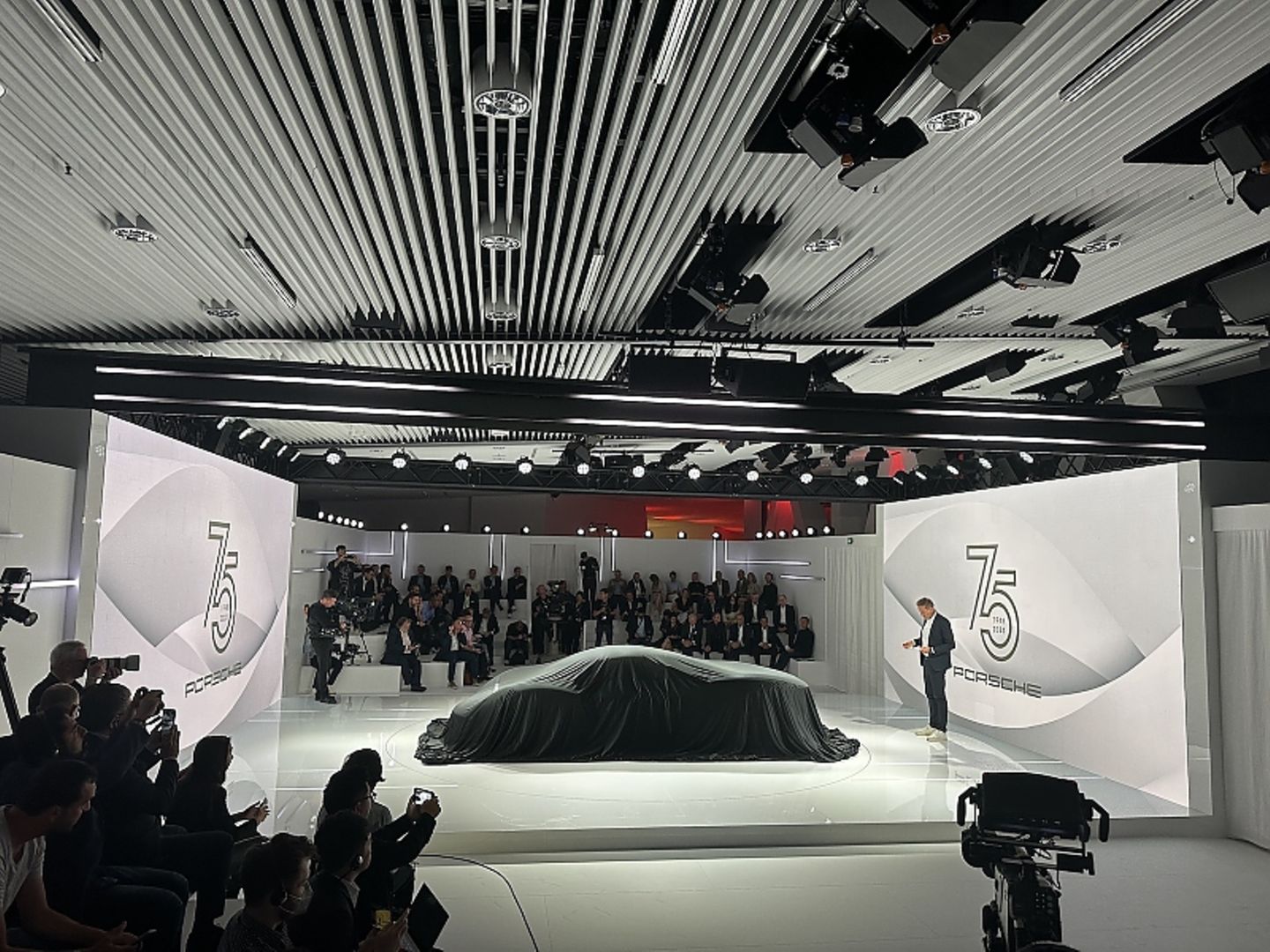 Porsche Mission X 2023
