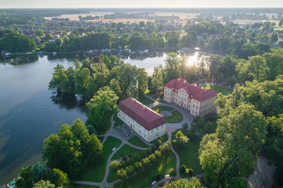 Schloss Mirow aus der Luft