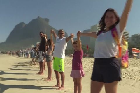 Video: Hand in Hand für saubere Meere