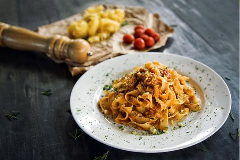 Tagliatelle al ragù jetzt auch mit Brühwürfel und Hackfleisch erlaubt