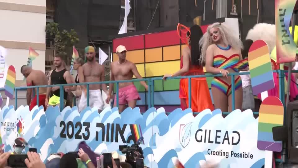 Video: Zehntausende auf Pride-Parade in Tel Aviv