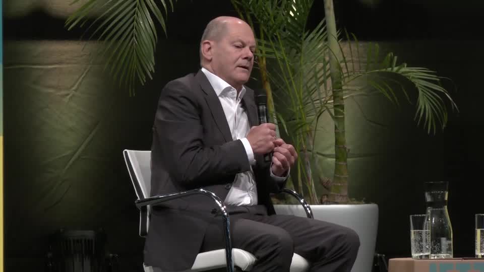 Video: Scholz auf Kirchentag: "Dafür Sorge tragen, dass die Gesellschaft zusammenhält"