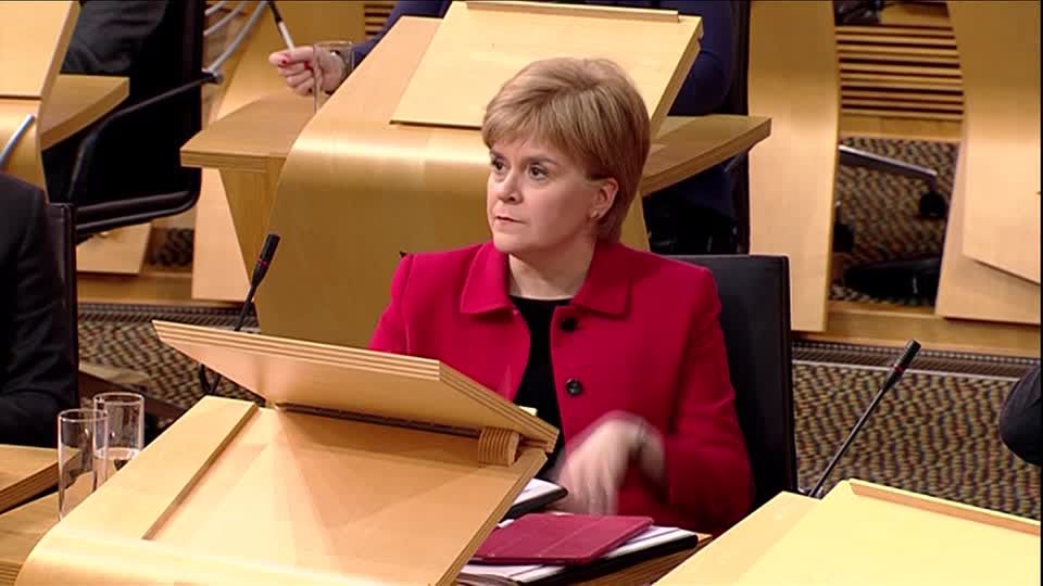 Video: Sturgeon in Parteispendenaffäre festgenommen