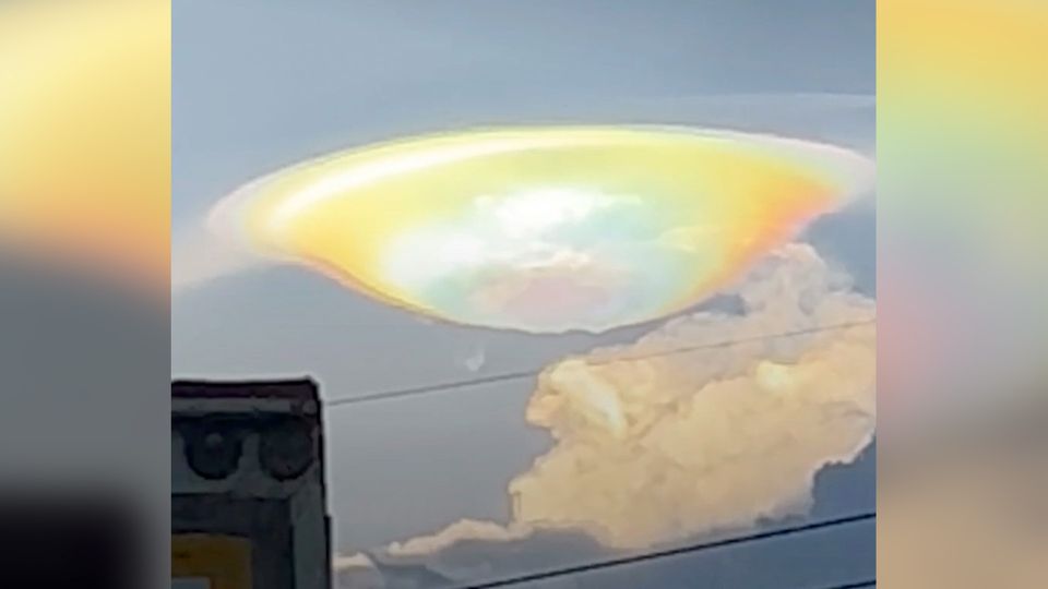 Buntes Wetterphänomen: Regenbogenwolke über Thailand gefilmt