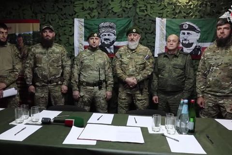 Video: Russland schließt Vertrag mit tschetschenischer Privatarmee Achmat
