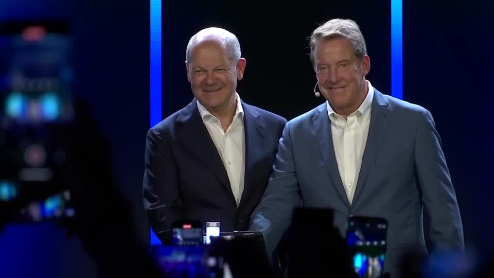 Video: Scholz eröffnet Ford-Standort für Elektrofahrzeuge Video: Scholz eröffnet Ford-Standort für Elektrofahrzeuge