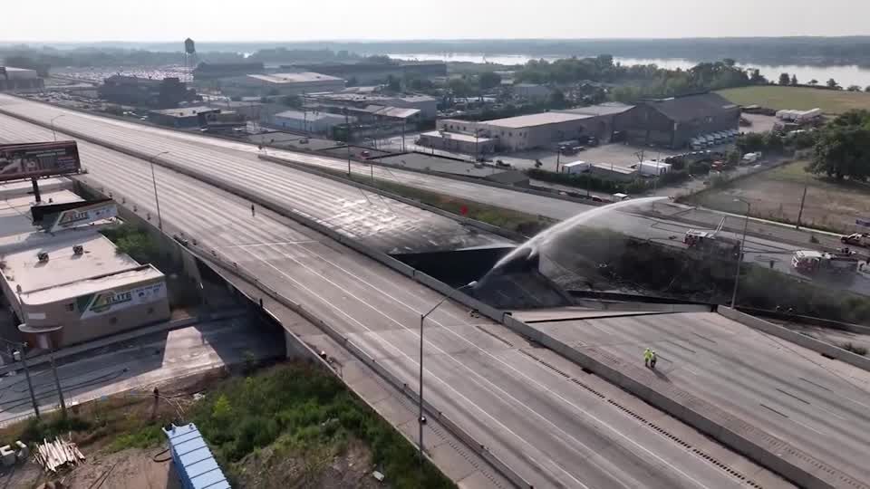 Video: USA: Leiche nach Einsturz von Highway gefunden