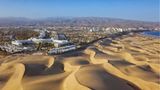 Eine Wüste in Europa? Auf der spanischen Insel Gran Canaria gibt es zumindest einen Ort, der stark an die Wüstenlandschaft in Namibia oder Saudi Arabien erinnert: Maspalomas. Kein Wunder, dass die weitläufigen Sanddünen des beliebten Ferienortes im Süden der Insel auch auf Instagram ein großes Thema sind. Insgesamt lassen sich 879.271 Beiträge mit dem Hashtag #maspalomas auf der Plattform finden. 
