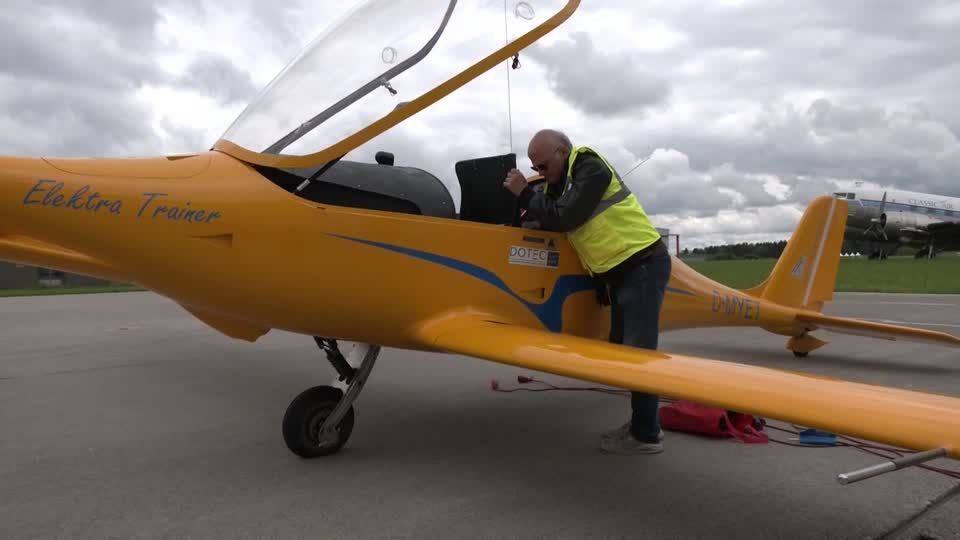 Video: Deutsche Firmen testen Innovationen für klimaneutrales Fliegen