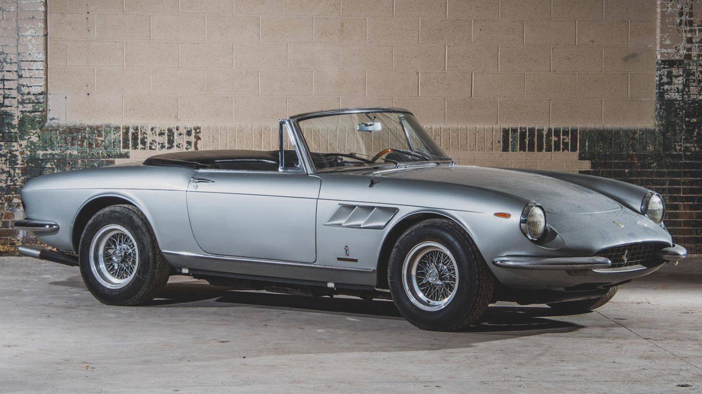 1967 Ferrari 330 GTS by Pininfarina