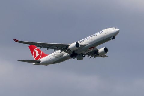 Ein Flugzeug der Fluggesellschaft Turkish Airlines