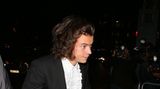 2014: Harry Styles in einem Rüschenhemd von Saint Laurent