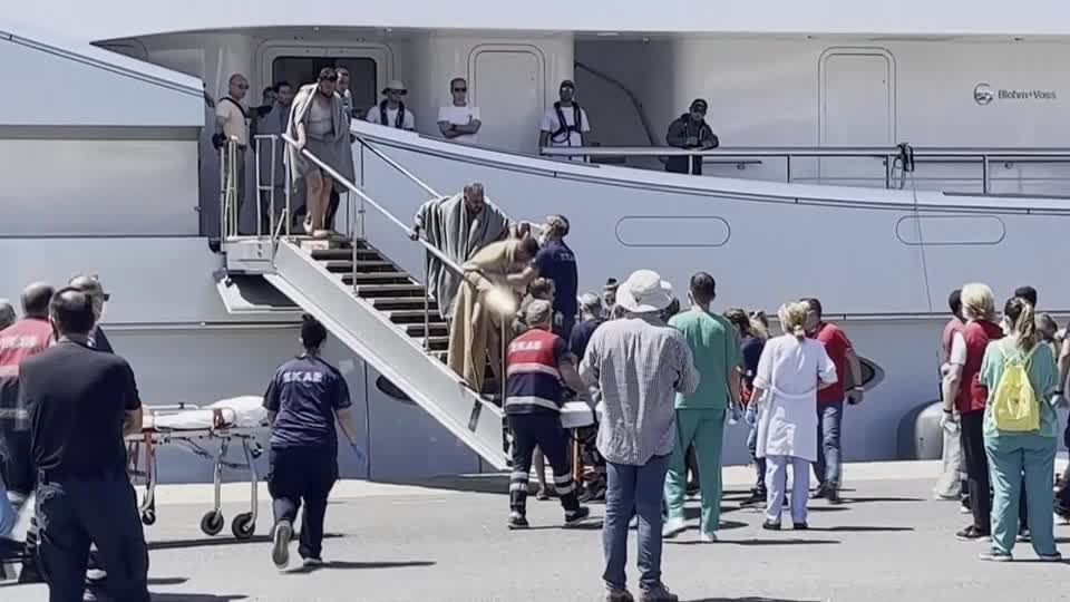 Video: Flüchtlingsboot vor Griechenland gesunken: Dutzende Tote Video: Flüchtlingsboot vor Griechenland gesunken: Dutzende Tote