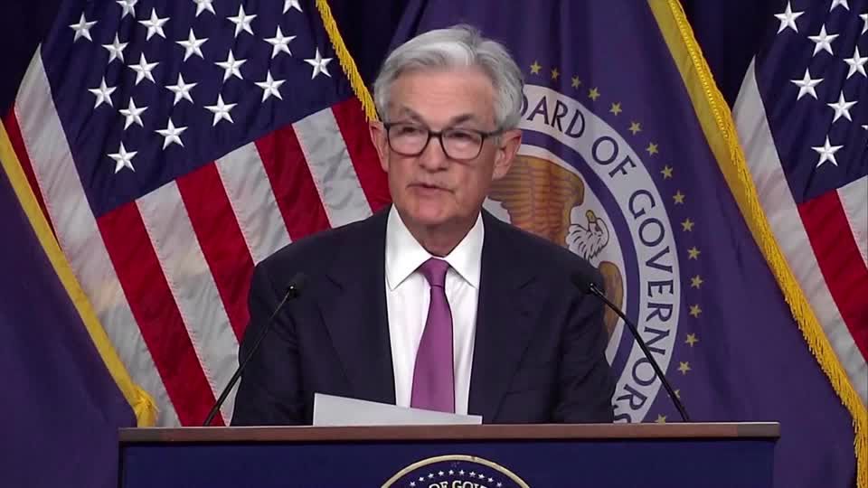 Video: Fed pausiert nach Eilmarsch auf dem Weg zum Zinsgipfel