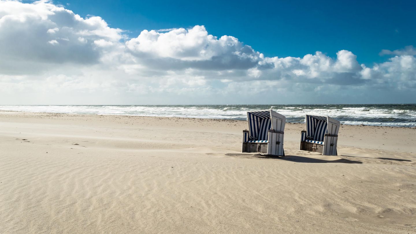 Urlaub an der Ostsee oder Nordsee muss nicht teuer sein – wenn man an den richtigen Ort fährt. 