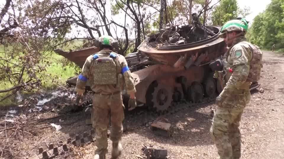 Video: Ukraine meldet kleinere Geländegewinne - Kämpfe "extrem heftig" Video: Ukraine meldet kleinere Geländegewinne - Kämpfe "extrem heftig"