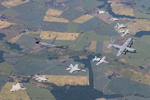 In Formation über Norddeutschland