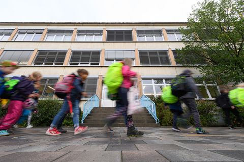 Grundschule "Unterm Regenbogen" in Dresden, Kinderarmutsquote bei 10 bis 20 Prozent