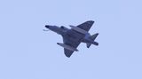 Eine Douglas A-4 "Skyhawk" der Bundeswehr hebt vom Stützpunkt Nörvenich ab