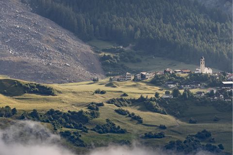 Brienz nach dem Felsrutsch in der Nacht zum Freitag