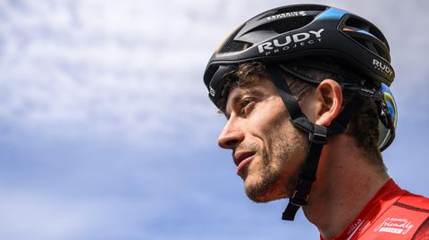 Gino Mäder erlag nach seinem schweren Sturz bei der Tour de Suisse seinen Verletzungen