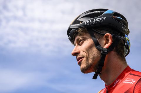 Gino Mäder erlag nach seinem schweren Sturz bei der Tour de Suisse seinen Verletzungen